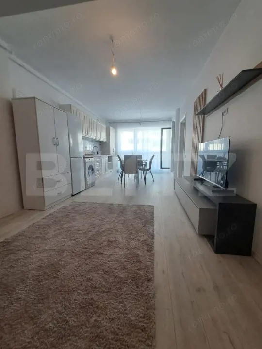 Apartament cu 2 camere, 42 mp, etaj 2, decomandat - zona Tractorul — fotografia 3