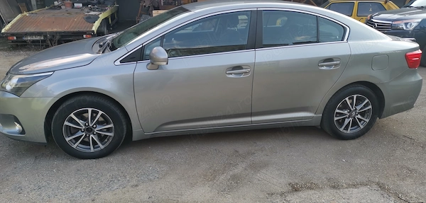 TOYOTA Avensis 2014 — imagine 9