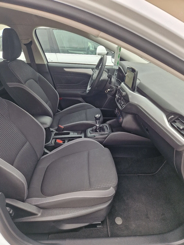 FORD Focus 2019 — imagine 3