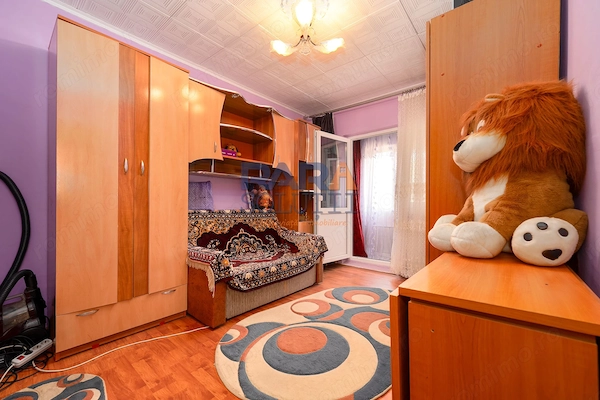3 camere, 3 balcoane, etaj 3 — fotografia 3