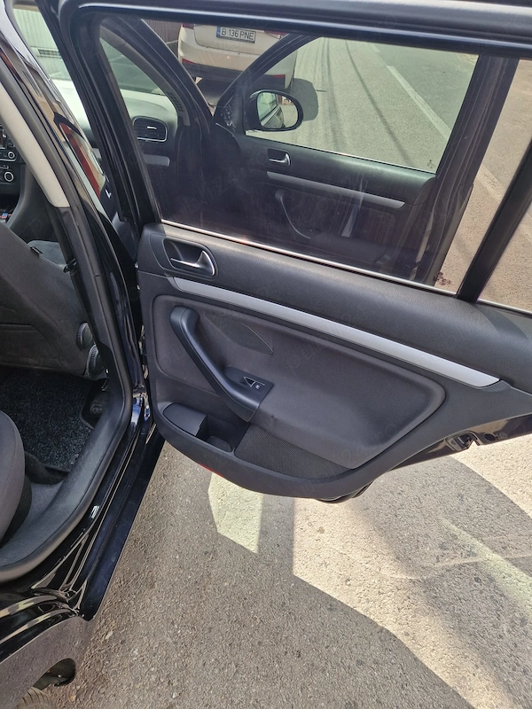 VOLKSWAGEN Golf 2012 — imagine 6