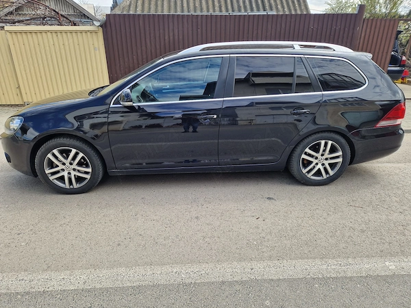 VOLKSWAGEN Golf 2012