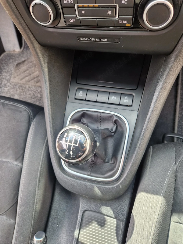 VOLKSWAGEN Golf 2012 — imagine 4