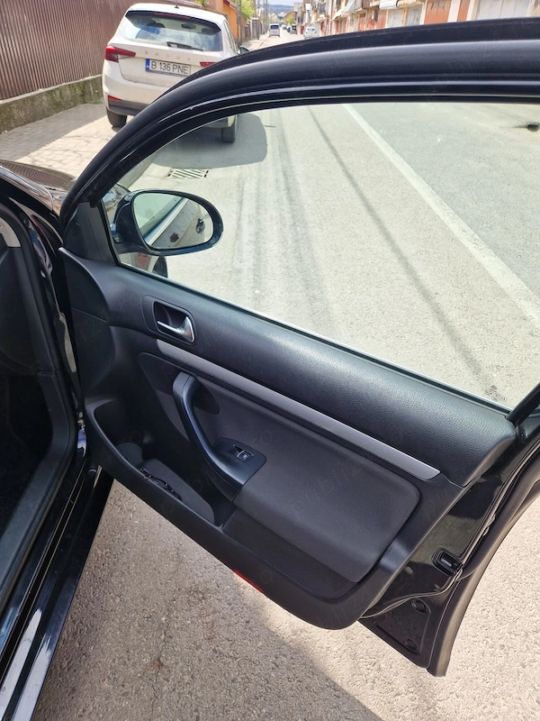 VOLKSWAGEN Golf 2012 — imagine 7