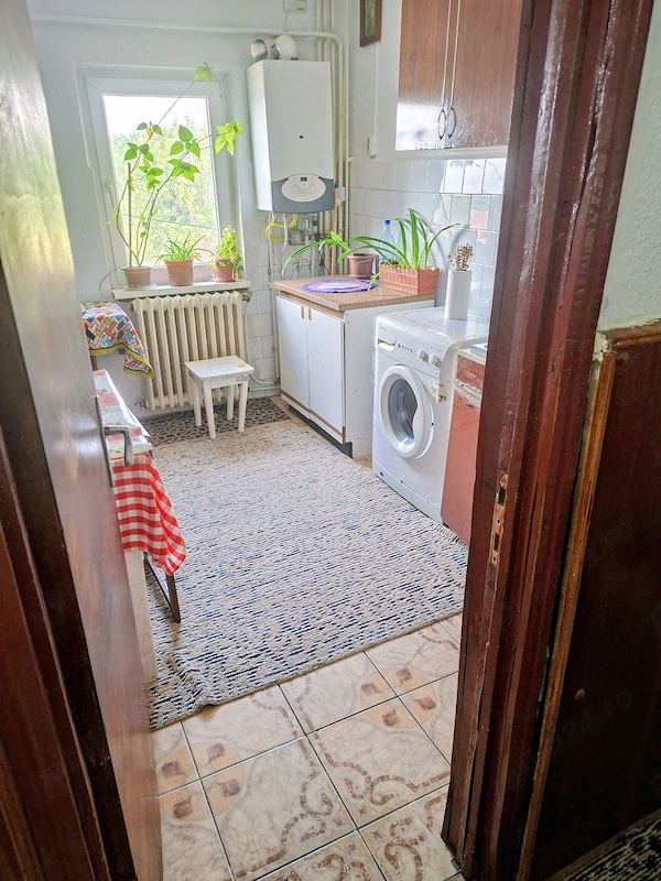 Vând apartament 2 camere, suprafața utilă 50mp, construită 66 mp, etaj 2, str. Izvoarelor, Botoșani — fotografia 3