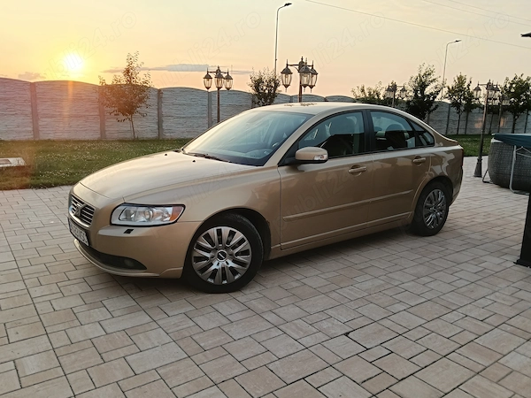 VOLVO S40
