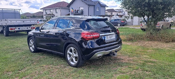 MERCEDES-BENZ GLA 2018 — imagine 3