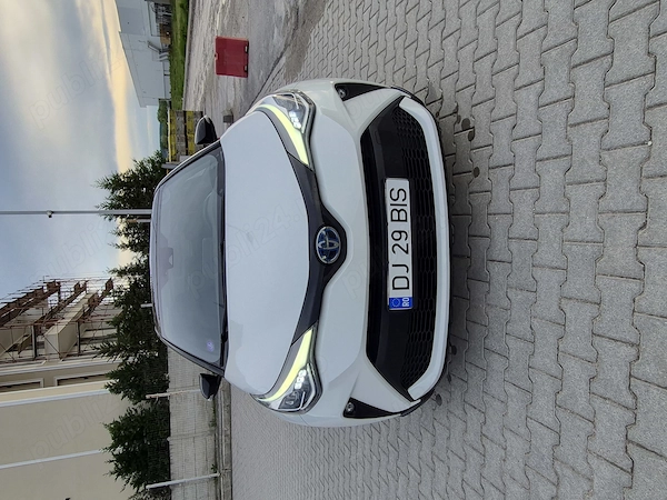 TOYOTA C-HR 2021 — imagine 3