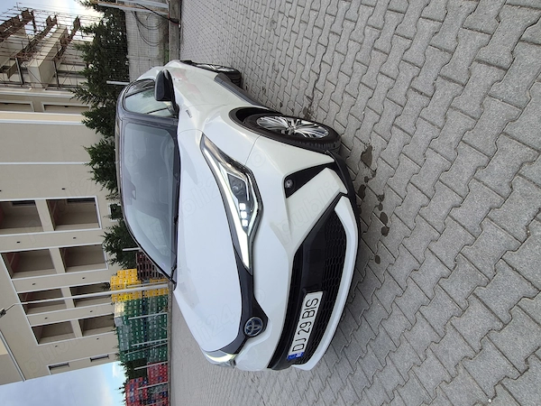 TOYOTA C-HR 2021 — imagine 2