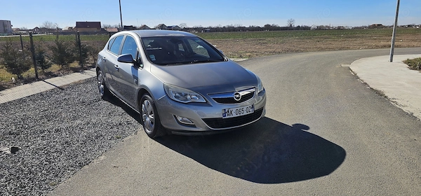 OPEL Astra 2011 — imagine 4