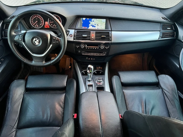 BMW X Series (Generic) 2010 — imagine 3