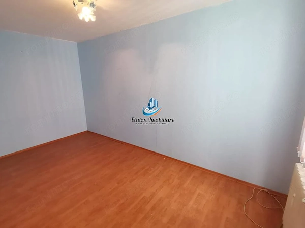 Apartament 3 camere semidecomandat, etaj 3, Piata Darmanesti — fotografia 3