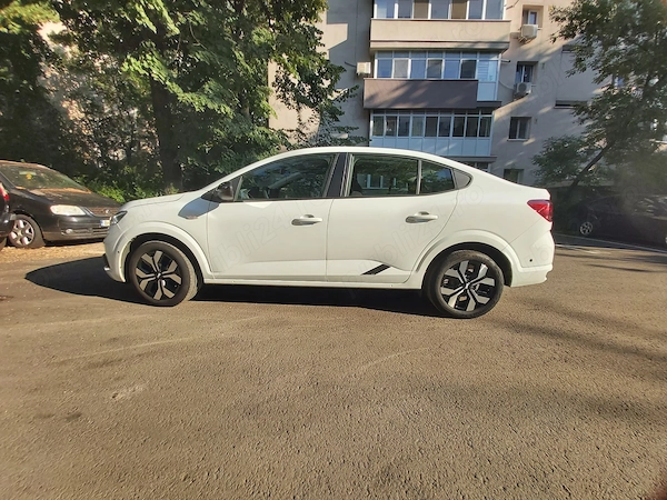 DACIA Logan 2025 — imagine 2