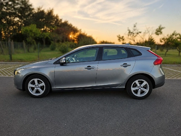 VOLVO V40 2015 — imagine 5