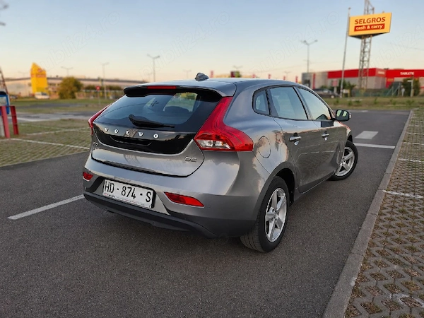 VOLVO V40 2015 — imagine 4