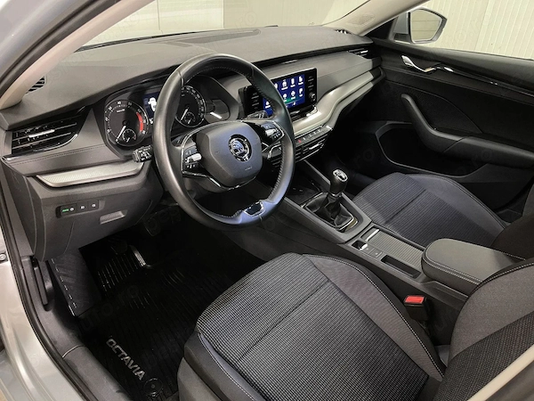SKODA Octavia 2022 — imagine 5