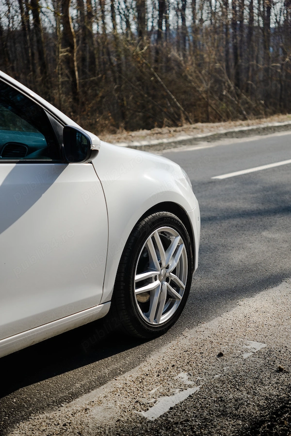 VOLKSWAGEN Golf 2009 — imagine 4