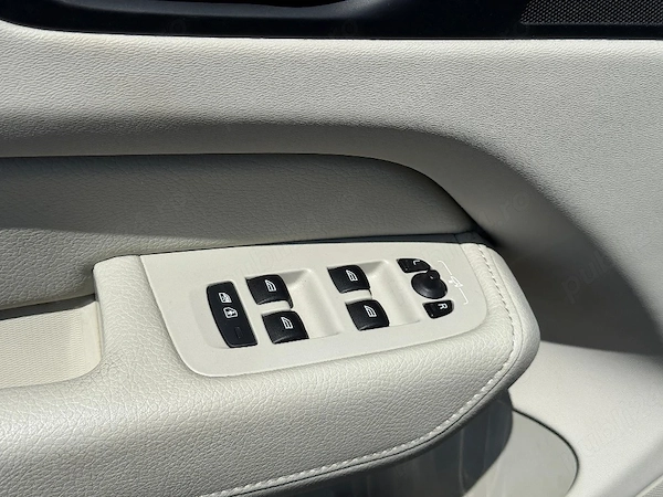 VOLVO XC60 2020 — imagine 8