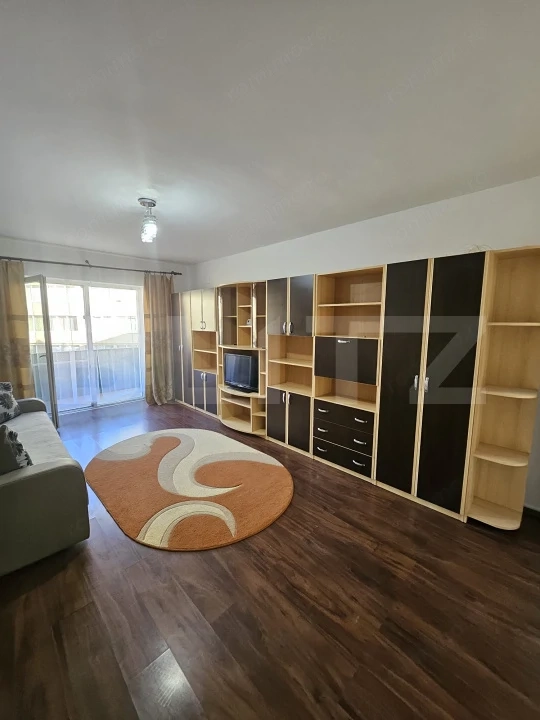 Apartament decomandat, cu 1 camera, 41 mp utili, parcare, zona Jysk — fotografia 1