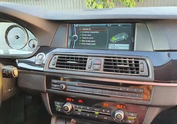 BMW 5 Series 2011 — imagine 4