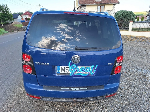 VOLKSWAGEN Touran 2010 — imagine 8