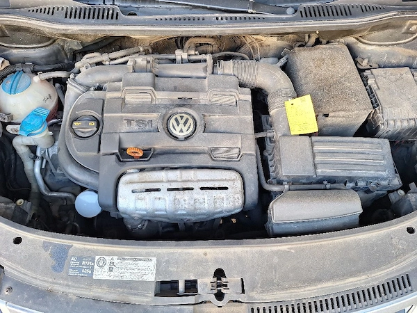 VOLKSWAGEN Touran 2010 — imagine 3