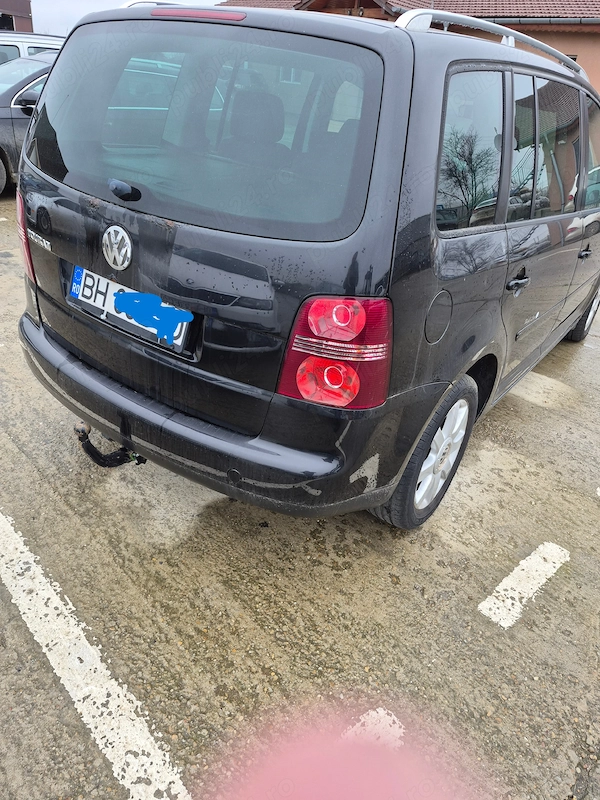 VOLKSWAGEN Touran 2005 — imagine 3