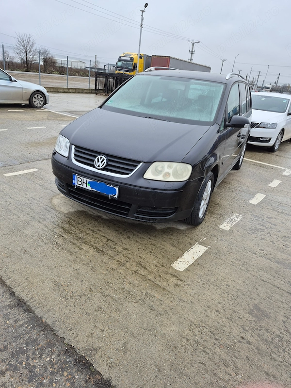 VOLKSWAGEN Touran