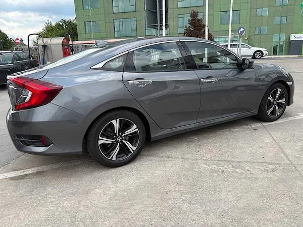 HONDA Civic 2019 — imagine 3