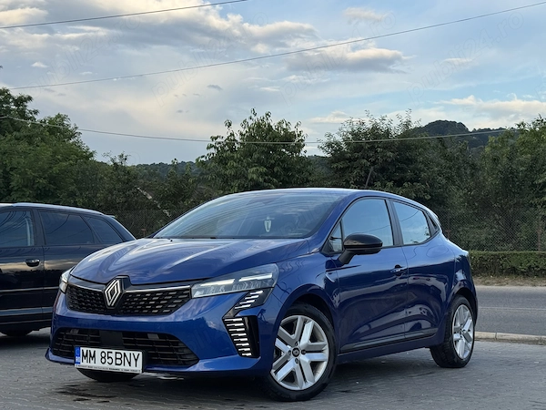 RENAULT Clio 2024