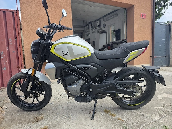 Motocicleta CF Moto 300 CL-X