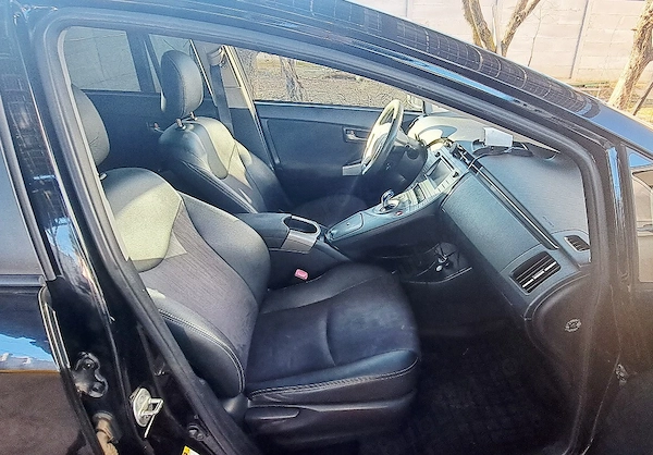 TOYOTA Prius 2013 — imagine 9