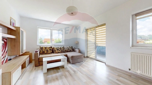 Rezervat: Apartament cu 2 camere de vânzare Sânpetru — fotografia 2
