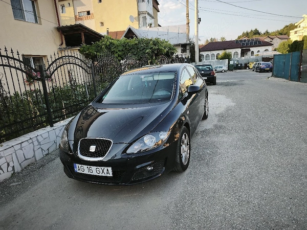 SEAT Leon 2011 — imagine 3