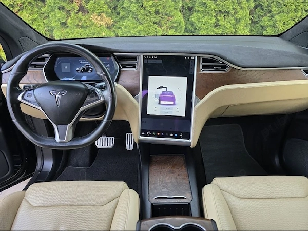 TESLA Model X 2016 — imagine 9
