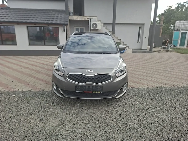 KIA Carens 2015