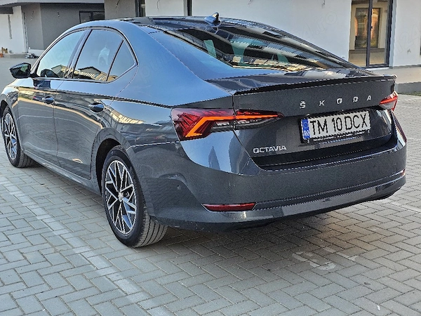SKODA Octavia 2021 — imagine 4
