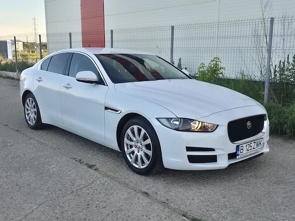 JAGUAR XE