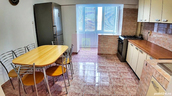 Vanzare apartament 4 camere in zona Unirii - Coposu, metrou — fotografia 1
