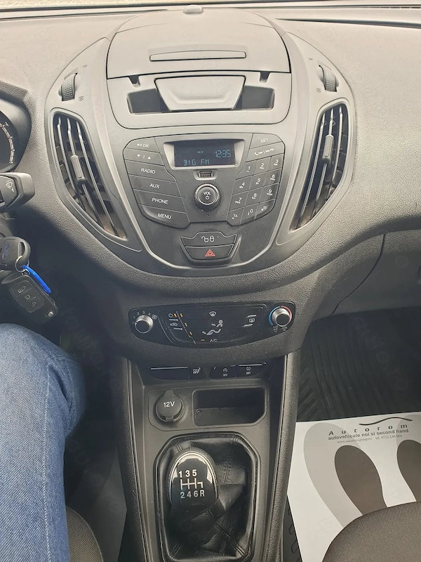 FORD Transit Courier 2021 — imagine 13