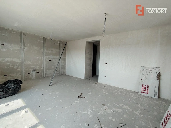 Apartament cu 2 camere, bucatarie inchisa, in Giroc, zona Planetelor - V10172 — fotografia 1