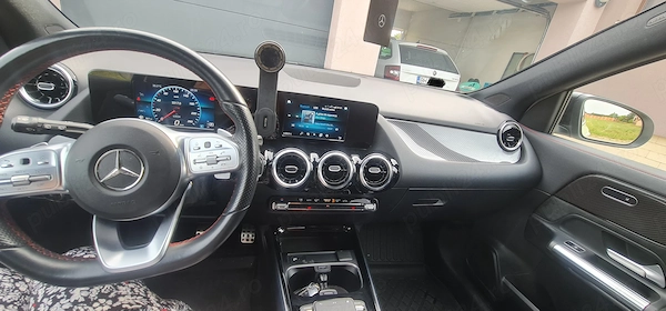 MERCEDES-BENZ GLA 2020 — imagine 5