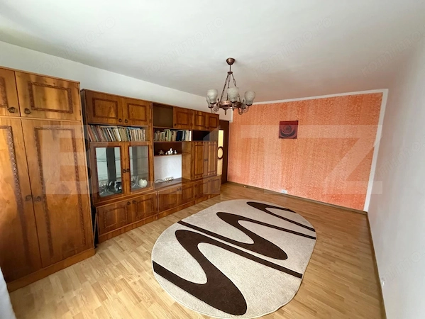 Apartament 3 camere decomandat, etaj 3, Rovine, zona Posta din Rovine — fotografia 1