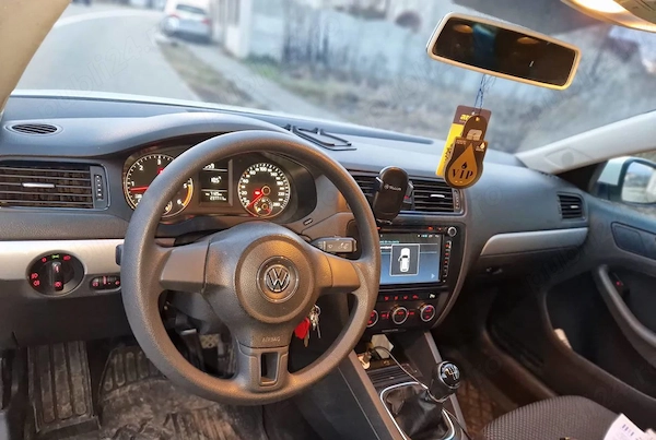 VOLKSWAGEN Jetta 2014 — imagine 5