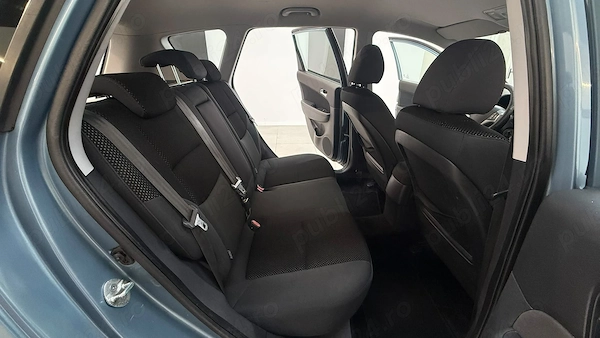 HYUNDAI i30 2011 — imagine 11
