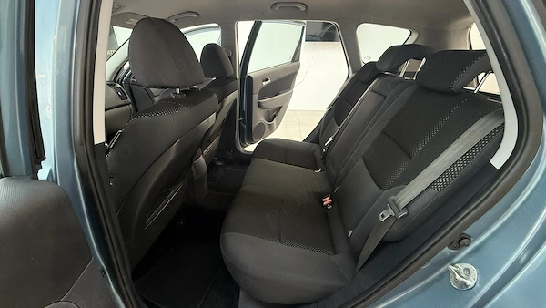 HYUNDAI i30 2011 — imagine 9