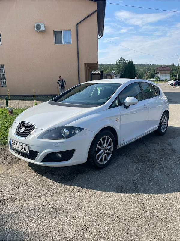 SEAT Leon 2012 — imagine 10