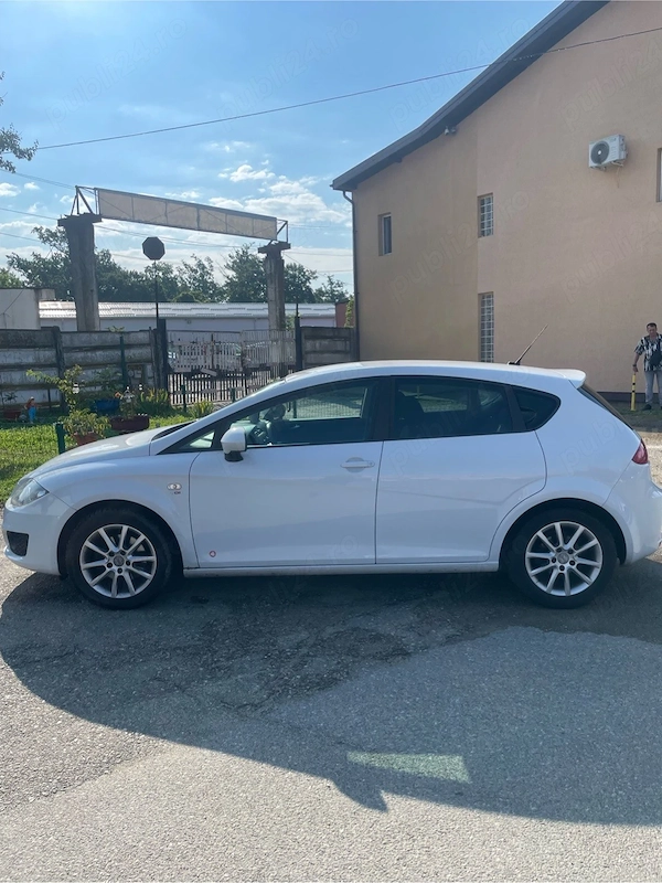 SEAT Leon 2012 — imagine 3
