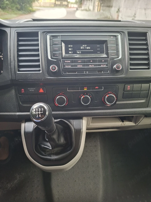 VOLKSWAGEN Transporter 2019 — imagine 2