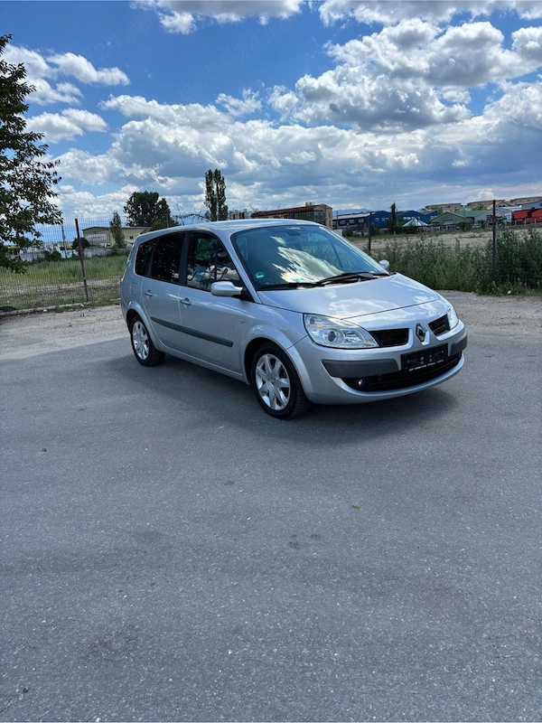 RENAULT Grand Scenic